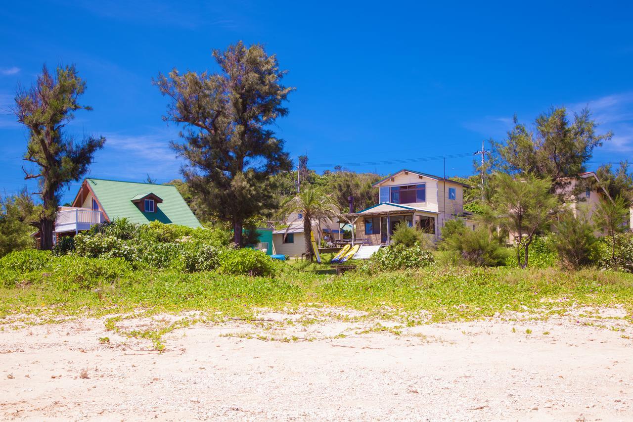 Kariyushi Condominium Resort Motobu The Beach Garden House Exterior foto